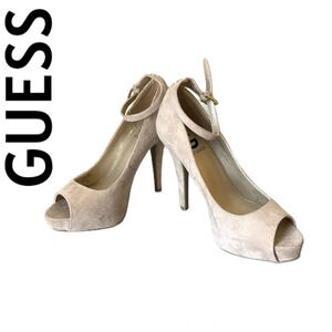 Guess Tan Valora Pumps​